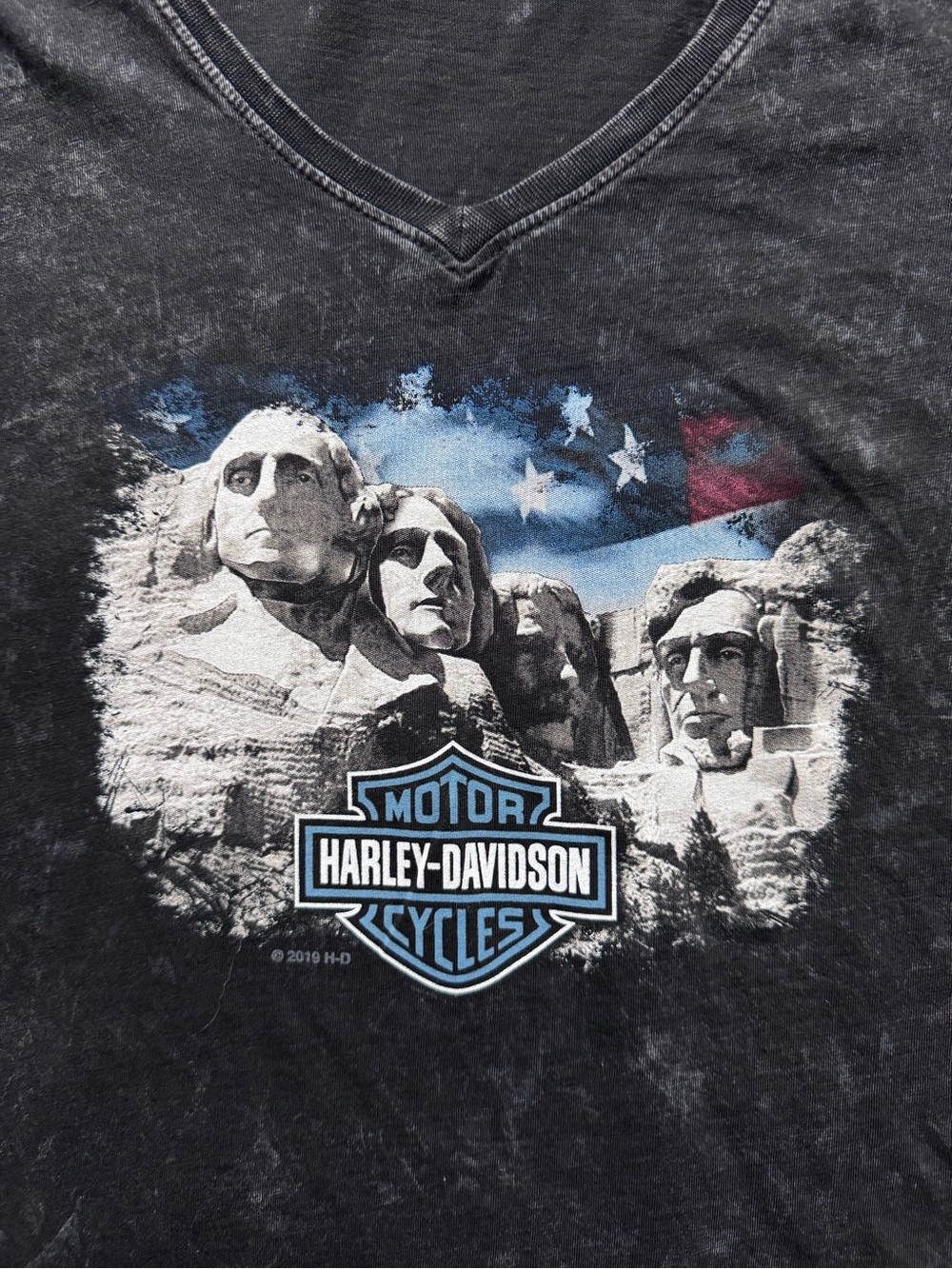 Harley Davidson Women’s 2XL patriotic Mount Rushmore Black Hills SD v-neck